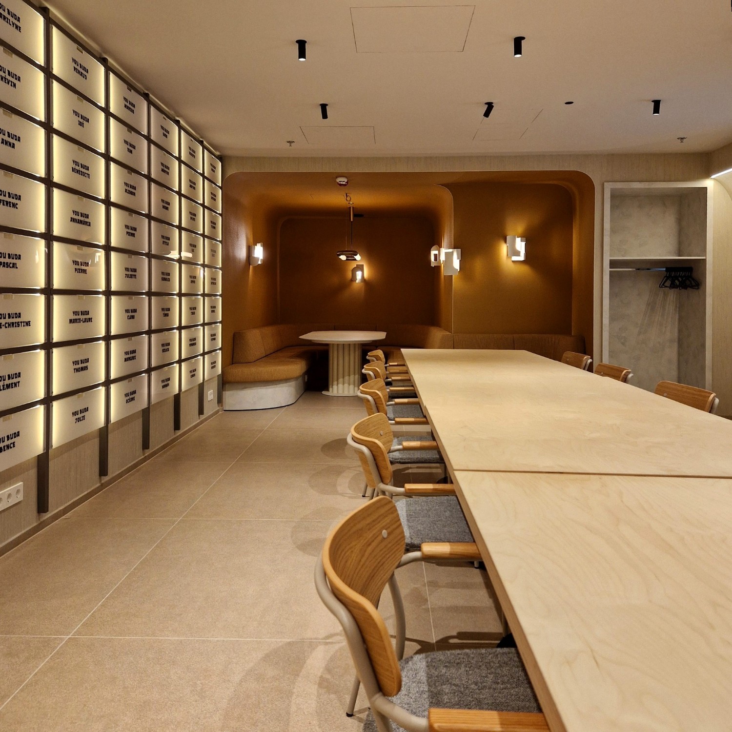 AT-YOU-BUDAPEST-45 AT-YOU-BUDAPEST-45